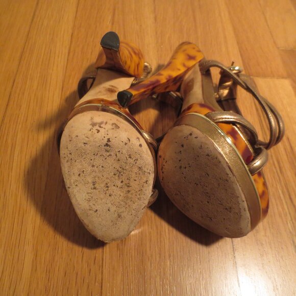 GUCCI Gold Platform Sandals - Picture 9 of 9